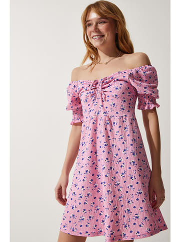 Happiness Istanbul Kleid in Rosa