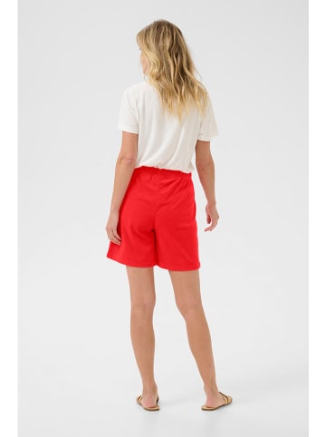 Cream Shorts in Rot