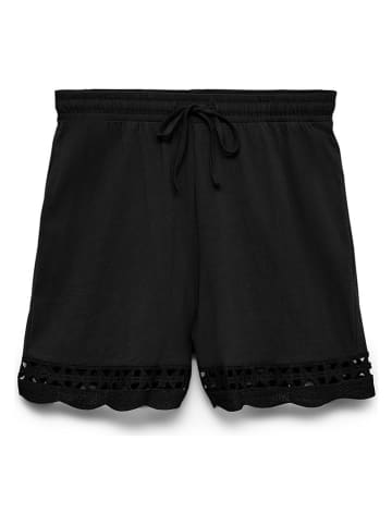 Vero Moda Shorts in Schwarz