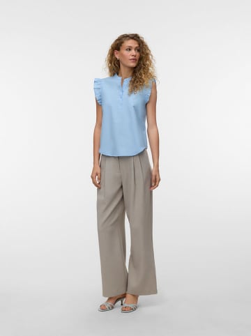 Vero Moda Bluzka w kolorze błękitnym