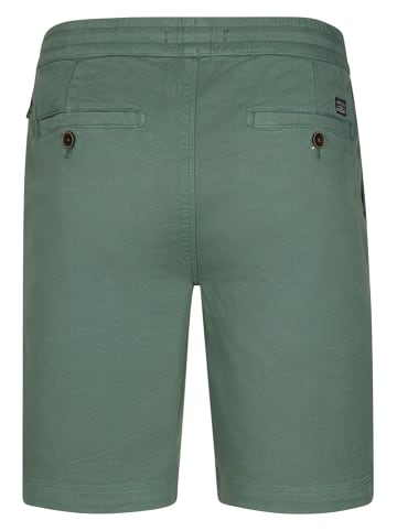 Petrol Industries Shorts in Grün