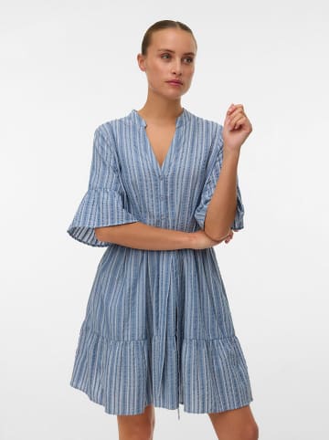Vero Moda Sukienka w kolorze niebieskim