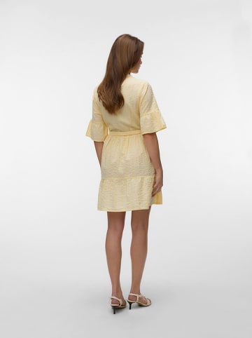 Vero Moda Kleid in Gelb