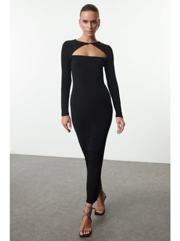 trendyol Kleid in Schwarz