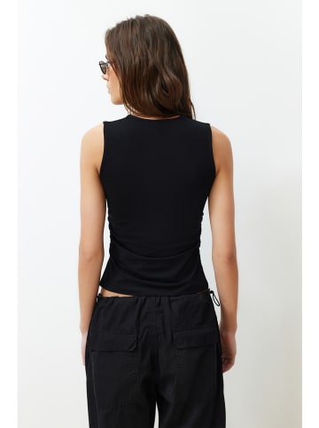 trendyol Top w kolorze czarnym