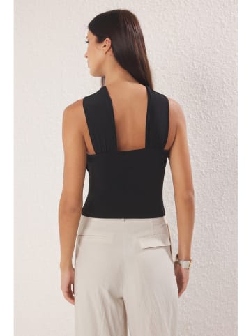 trendyol Top w kolorze czarnym