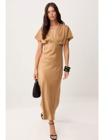 trendyol Kleid in Hellbraun