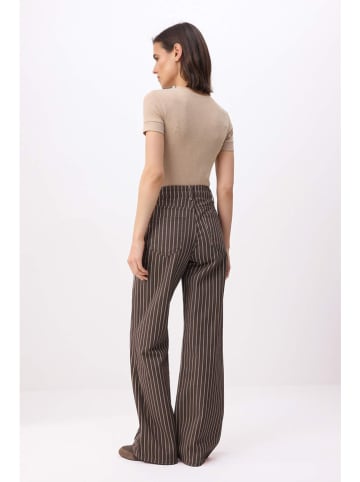 trendyol Dżinsy - Comfort fit - w kolorze brązowym