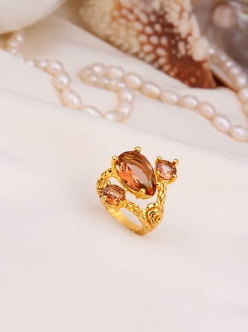 Pierres de Jade Vergold. Ring mit Edelsteinen