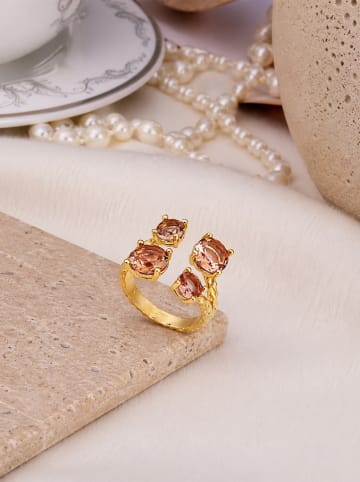Pierres de Jade Vergold. Ring mit Edelsteinen