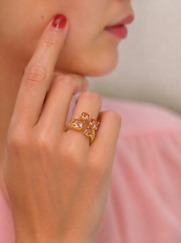 Pierres de Jade Vergold. Ring mit Edelsteinen