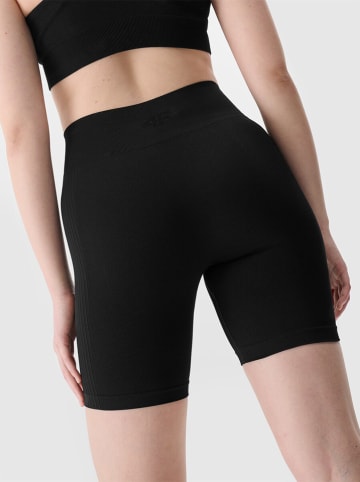 4F Trainingsshort zwart