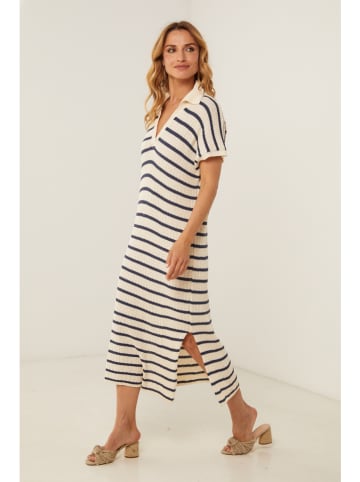 Joséfine Stickkleid "Evelle" crème/donkerblauw