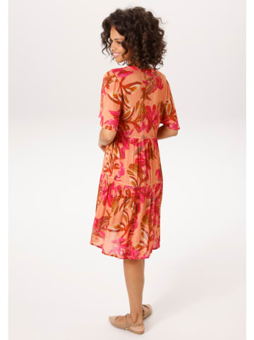 Aniston Jurk abrikooskleurig/roze