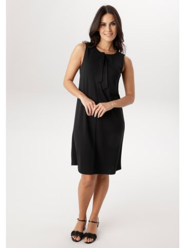 Aniston Kleid in Schwarz