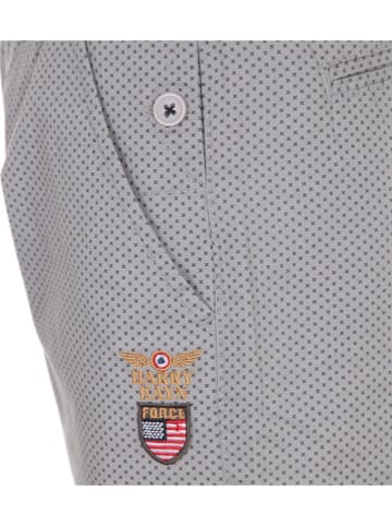 Peak Mountain Shorts in Grau