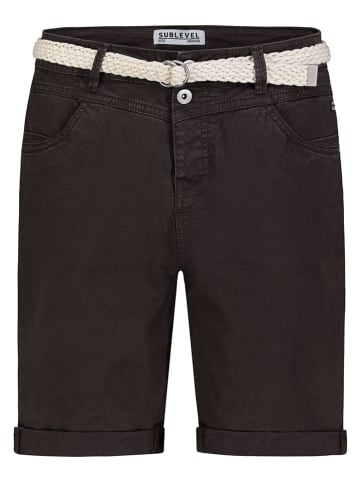 Sublevel Shorts in Dunkelbraun