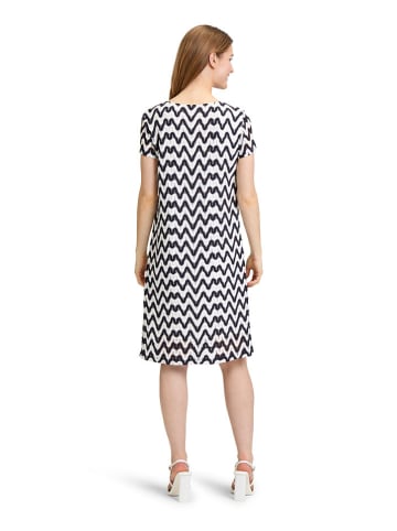 Betty Barclay Kleid in Weiß/ Dunkelblau