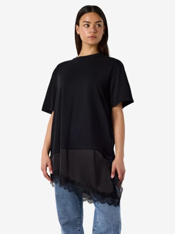 Noisy may Shirt in Schwarz