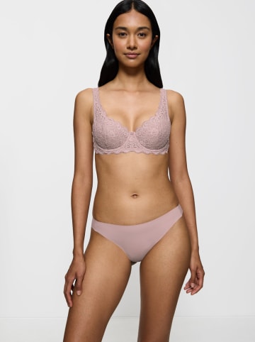 Triumph Stringi "Smart Invisible" w kolorze jasnoróżowym