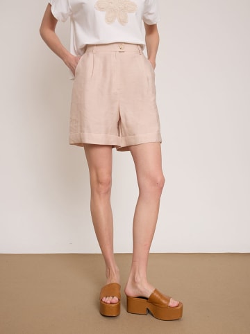 BGN Shorts in Beige