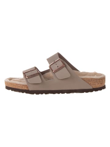 Birkenstock Klapki w kolorze brązowym