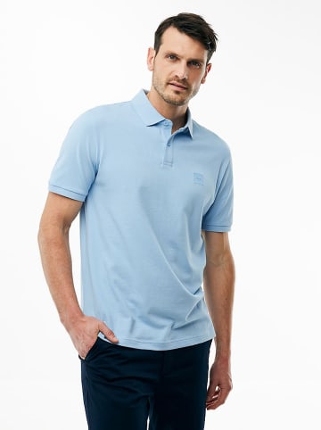 Mexx Koszulka polo w kolorze błękitnym