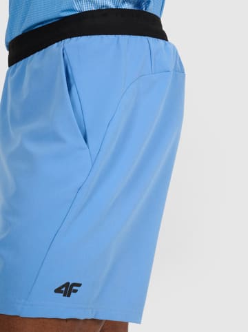 4F Trainingsshort lichtblauw