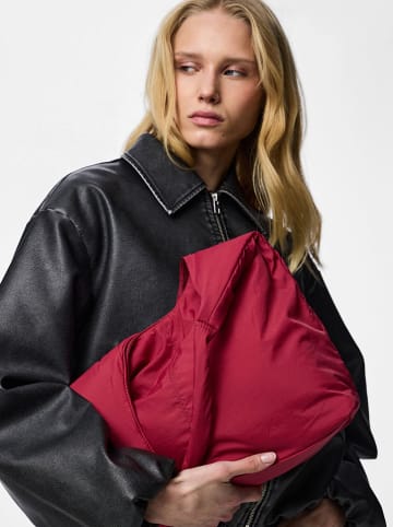 Pieces Schultertasche "Pcbananda" in Rot - (B)34 x (H)17 x (T)9 cm
