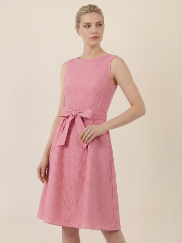APART Kleid in Rosa