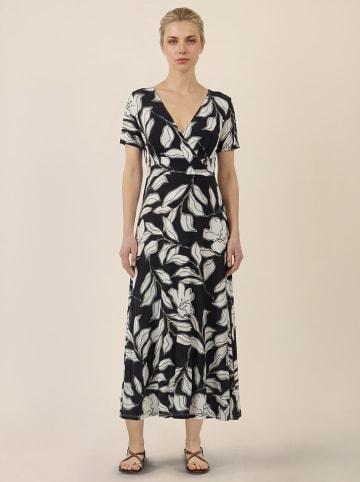 APART Kleid in Schwarz/ Creme