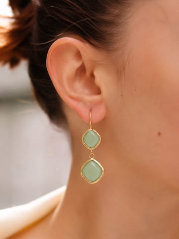 L'Atelier de Gaia Vergulde oorhangers met edelstenen