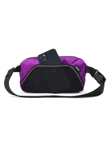 AEVOR Brustbeutel in Lila - (B)22 x (H)14 x (T)5 cm