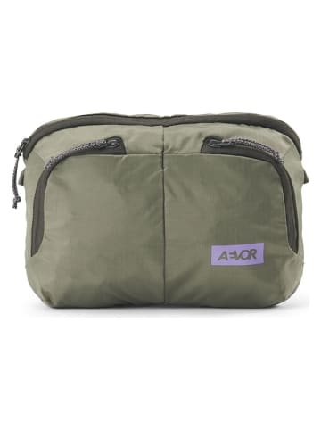 AEVOR Umhängetasche in Khaki - (B)26 x (H)18 x (T)8 cm