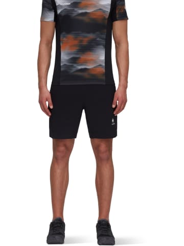 Mammut Funktionsshorts "Massone" in Schwarz