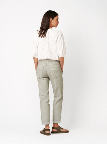 Toni Hose in Khaki