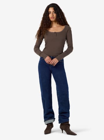 Noisy may Longsleeve in Braun