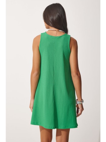 trendyol Kleid in Grün