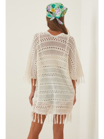 trendyol Kaftan in Creme