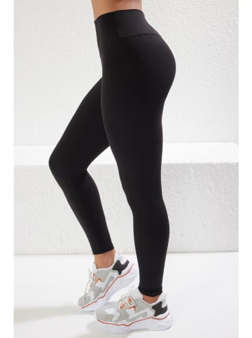 trendyol Trainingsleggings in Schwarz