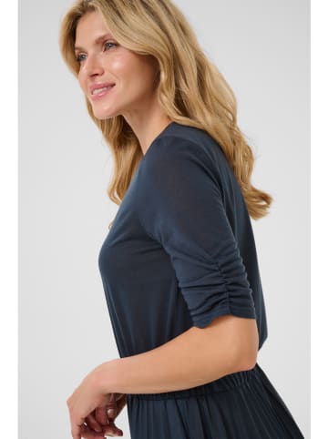Cream Kleid in Dunkelblau