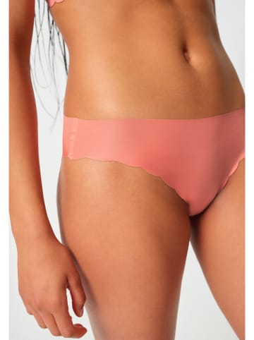 Skiny Slip in Lacha