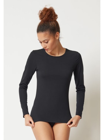 Skiny Longsleeve in Schwarz