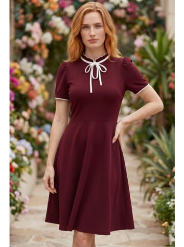 Kleid in Rot