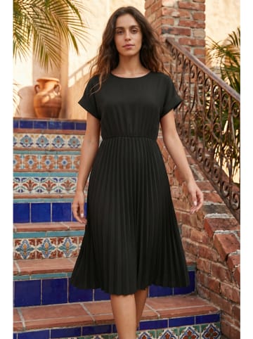 SOULSHAE Kleid in Schwarz