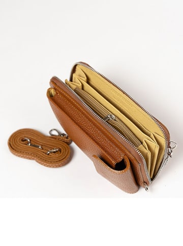 Lia Biassoni Leder-Handytasche "Cerca" in Hellbraun - (B)11 x (H)19 x (T)4 cm