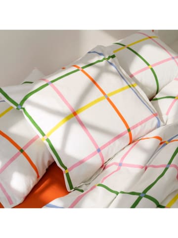 Happy Friday Poszewki (2 szt.) "Color Lines" w kolorze białym ze wzorem na poduszkę