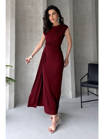 trendyol Kleid in Bordeaux