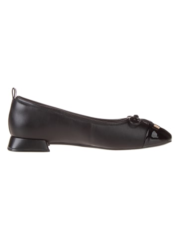 Clarks Skórzane baleriny "Ubree15 Poppy" w kolorze czarnym