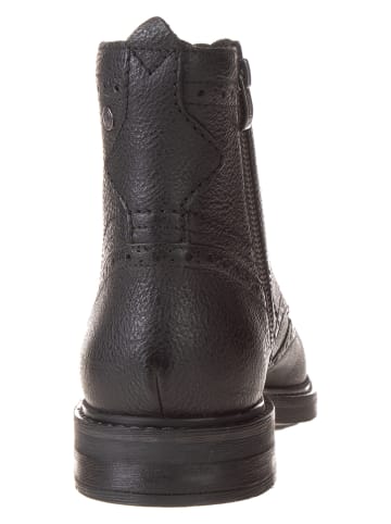 Clarks Skórzane botki "Newford" w kolorze czarnym
